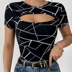 Black and white cutout / open front shirt - geometric pattern - XS / size 2